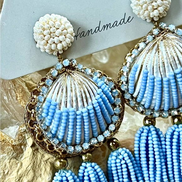 🌺🎉HP🎉🌺 NWT Deepa Gurnani Luxe Beaded Crystal Seashell Chandeliers - Picture 9 of 15